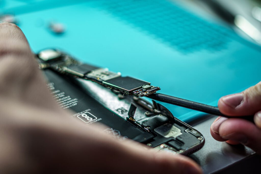 iPhone repair diagnosis with transparent iPhone repair price Malaysia